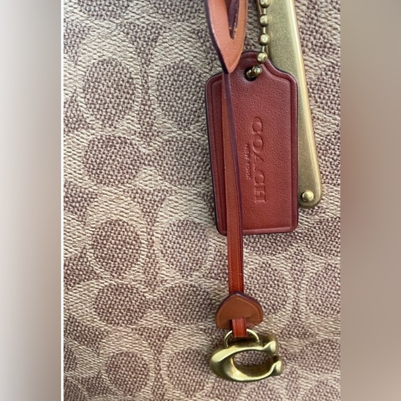 COACH Dreamer Vintage/Rare Handbag/Crossbody with Detachable Strap - Picture 3 of 13